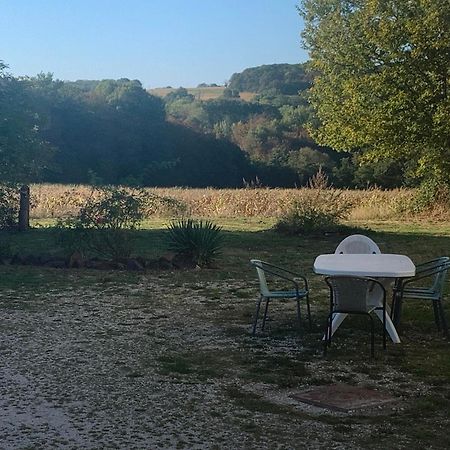 Logement Independant Le Poulailler Proche Guedelon Treigny Luaran gambar