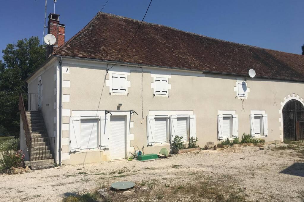 Logement Independant Le Poulailler Proche Guedelon Treigny Luaran gambar