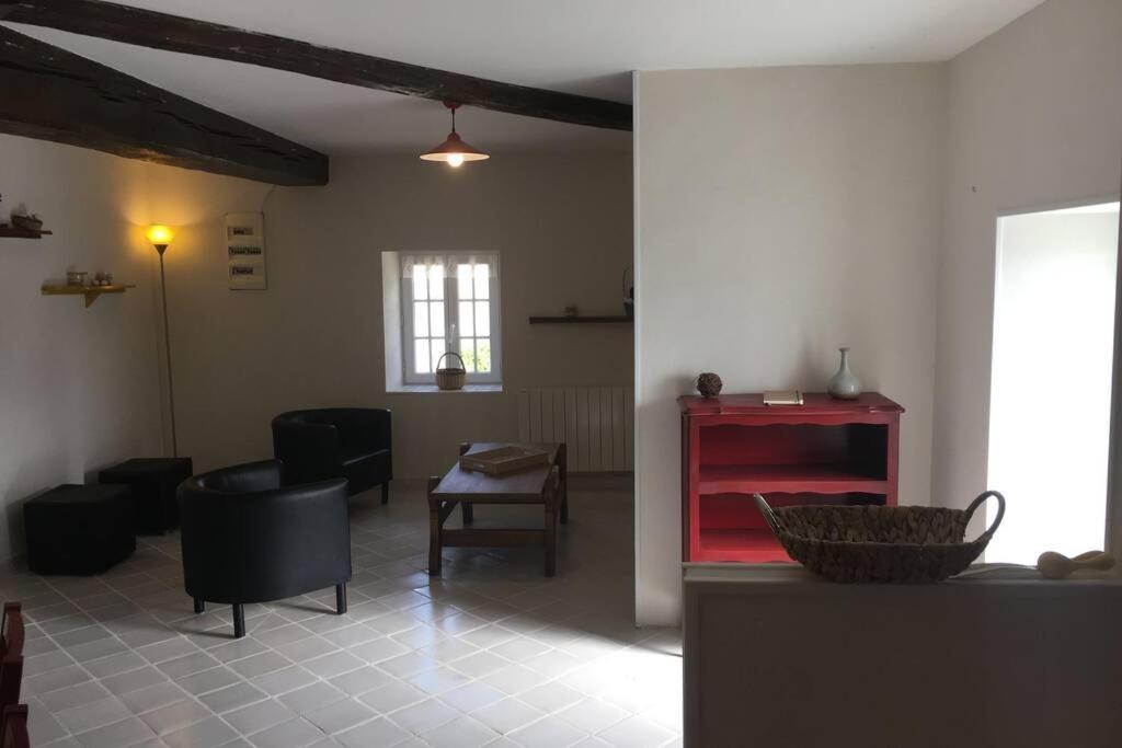 Logement Independant Le Poulailler Proche Guedelon Treigny Luaran gambar